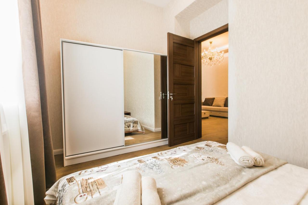 Sweet Home 6 Vip At Rustaveli Avenue Tbilisi Exterior foto